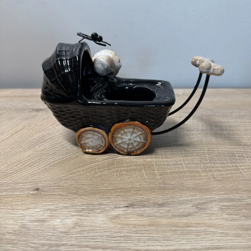 Yankee Candle Halloween Creepy Baby Carriage Candle Holder Spider Retired 2013